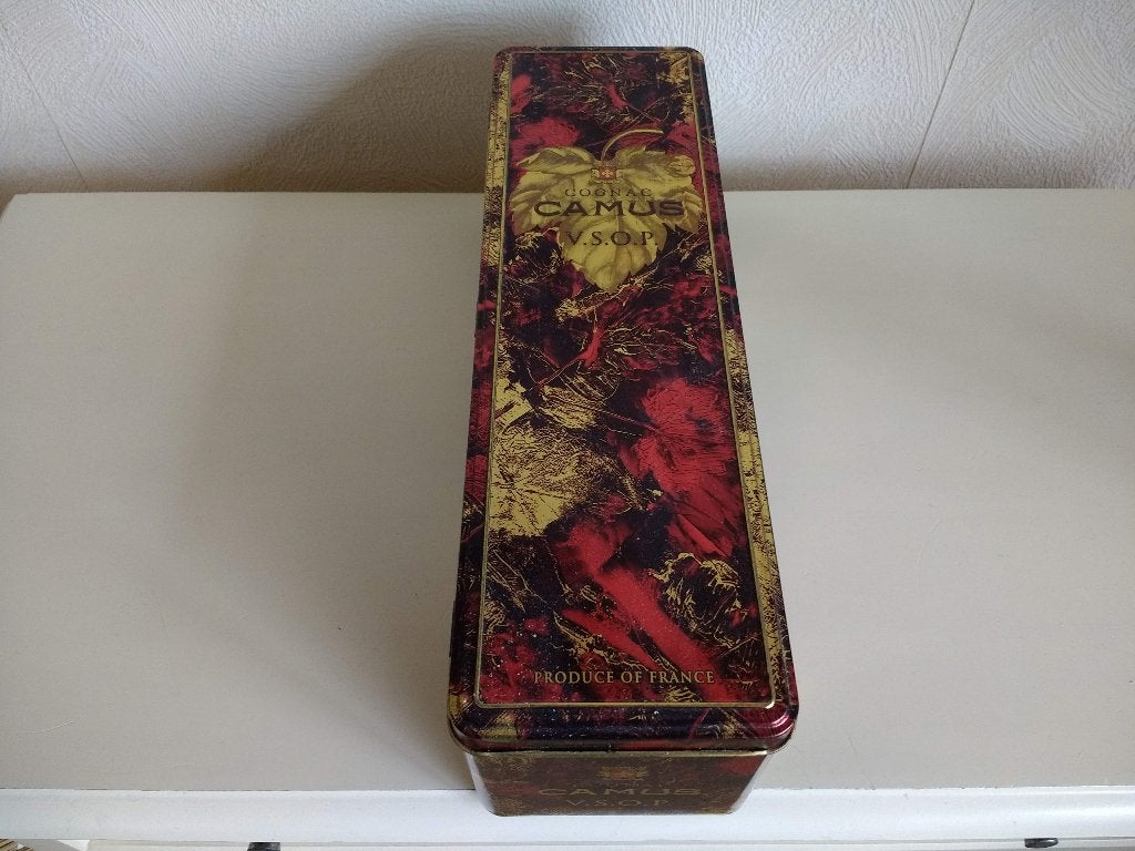 Leeg Cognac blik Camus V.S.O.P. in rood en goud rechthoekig, Ophalen of Verzenden, Nieuw, Overige
