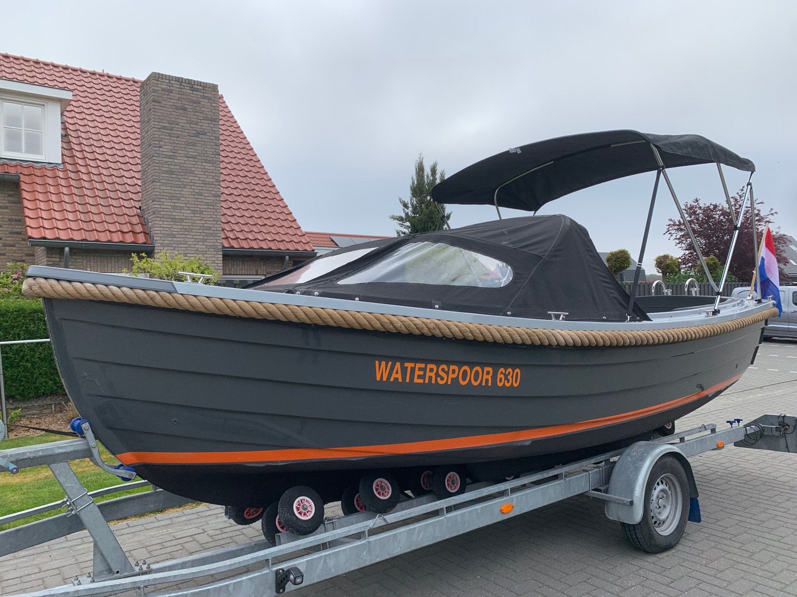 Waterspoor 630 volledig elektrische ‼️, Watersport en Boten, Sloepen, Ophalen of Verzenden, Zo goed als nieuw, Waterspoor, Biminitop
