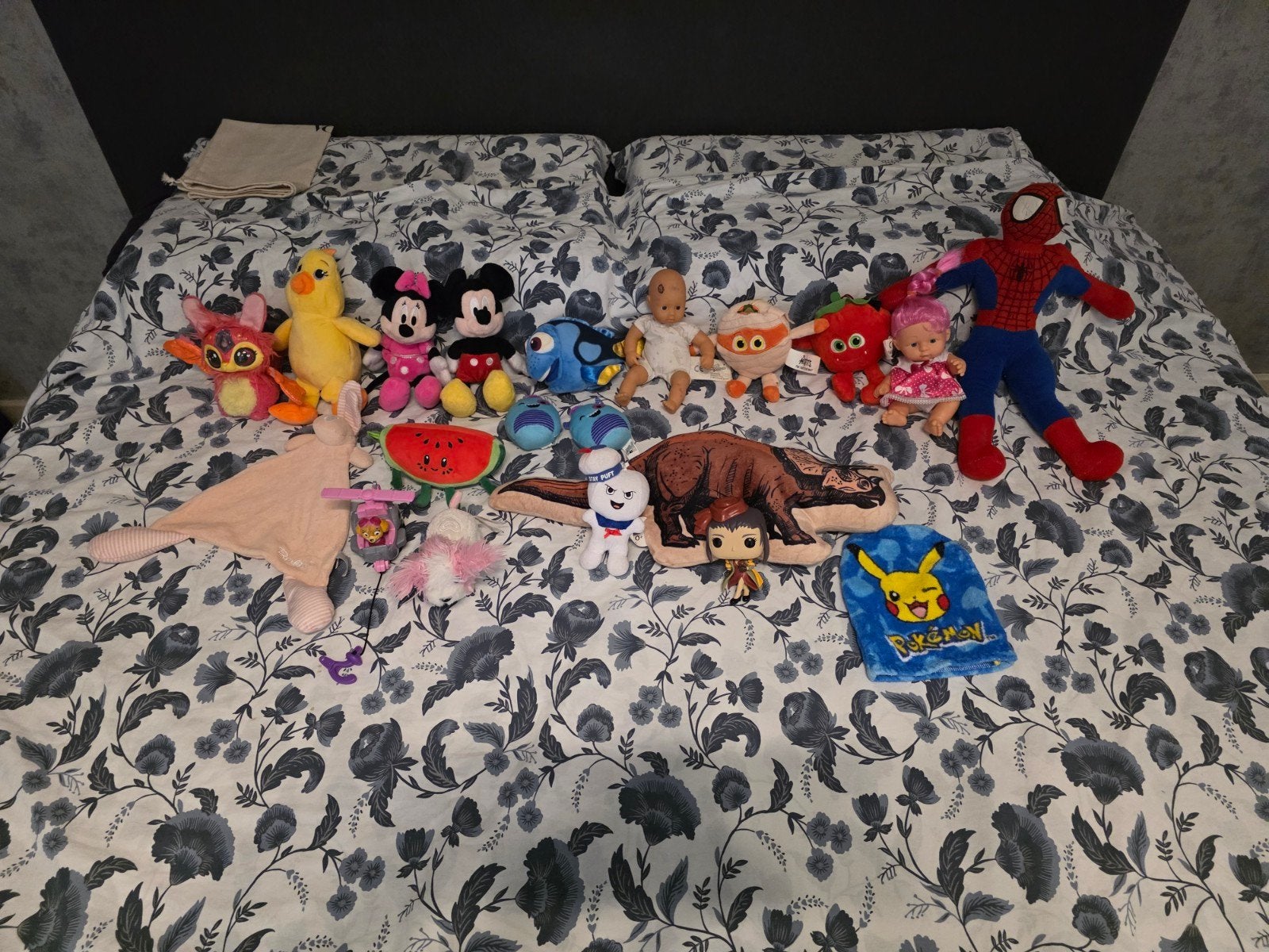 Leuke kleine knuffels en poppen, Gebruikt, Disney, Ophalen of Verzenden, Met label