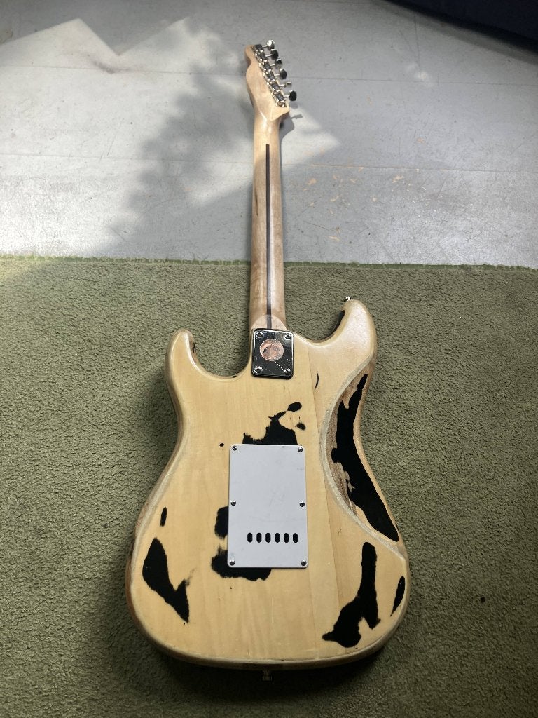 Foto 9 van Elektrische gitaar (strat body, tele hals)