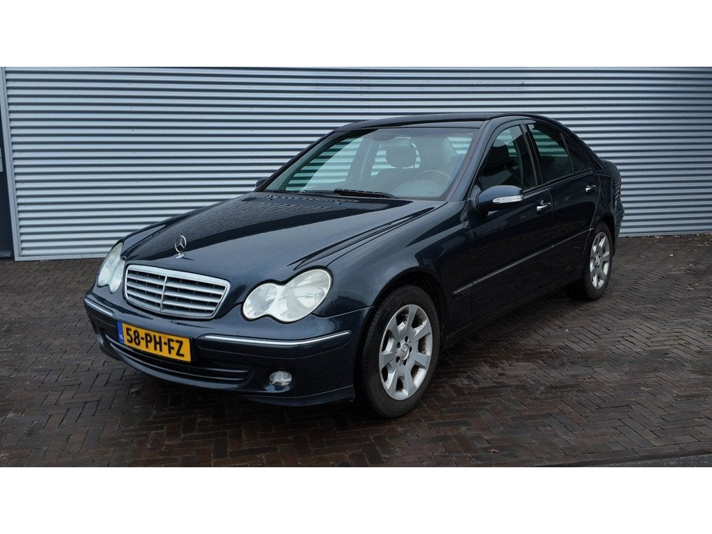 Mercedes-Benz C-Klasse 200 CDI Elegance (bj 2004), Auto's, Achterwielaandrijving, Gebruikt, 4 cilinders, Origineel Nederlands