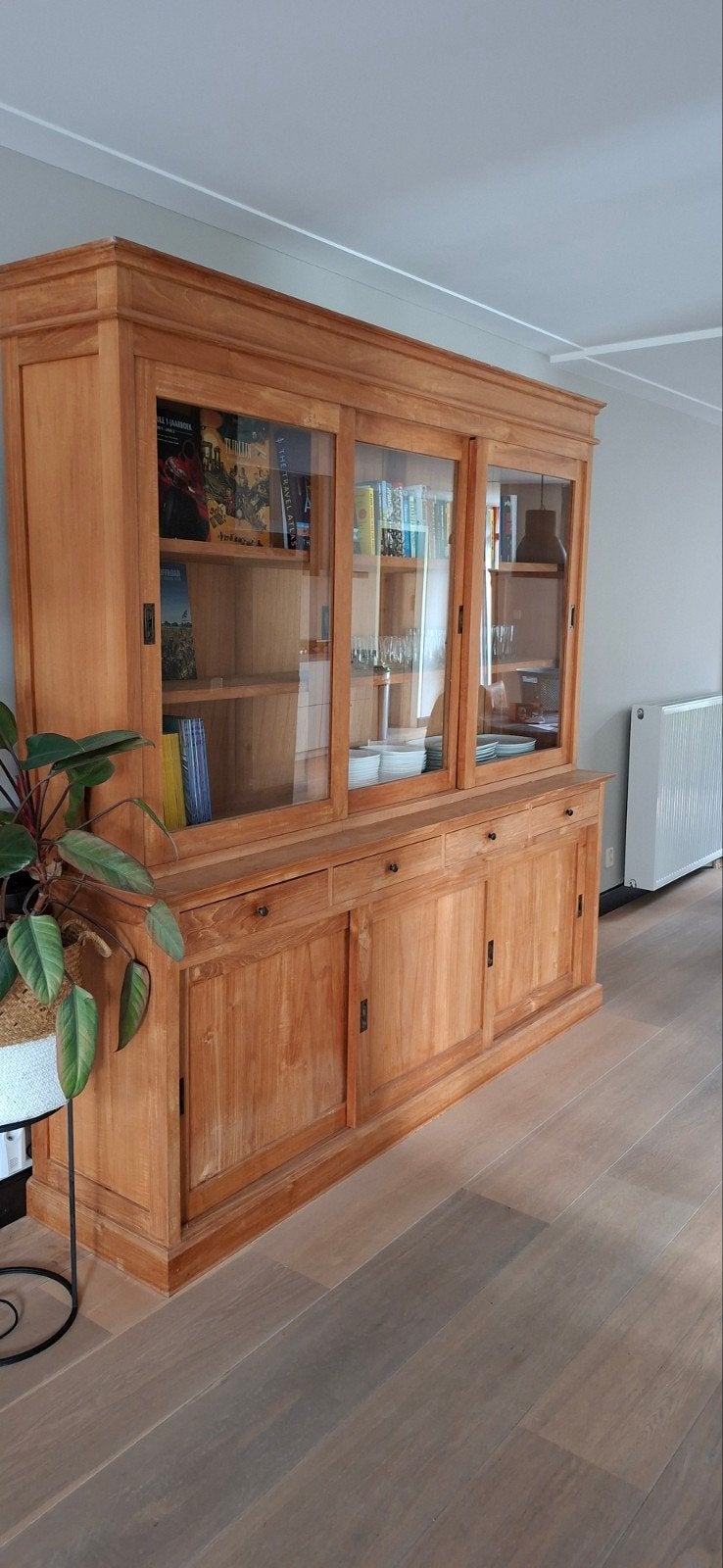 Massief Teakhouten Dressoir/Buffetkast met Vitrine, Ophalen, 150 tot 200 cm, Met lade(s), Zo goed als nieuw