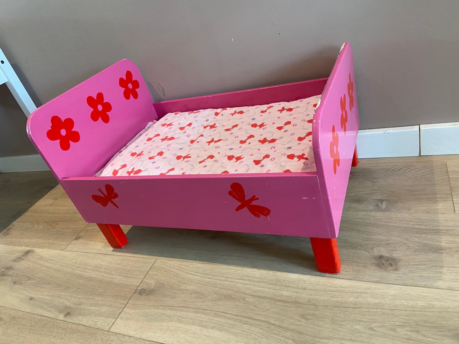 Houten poppenbedje - GRATIS OPHALEN, Ophalen, Gebruikt, Overige typen