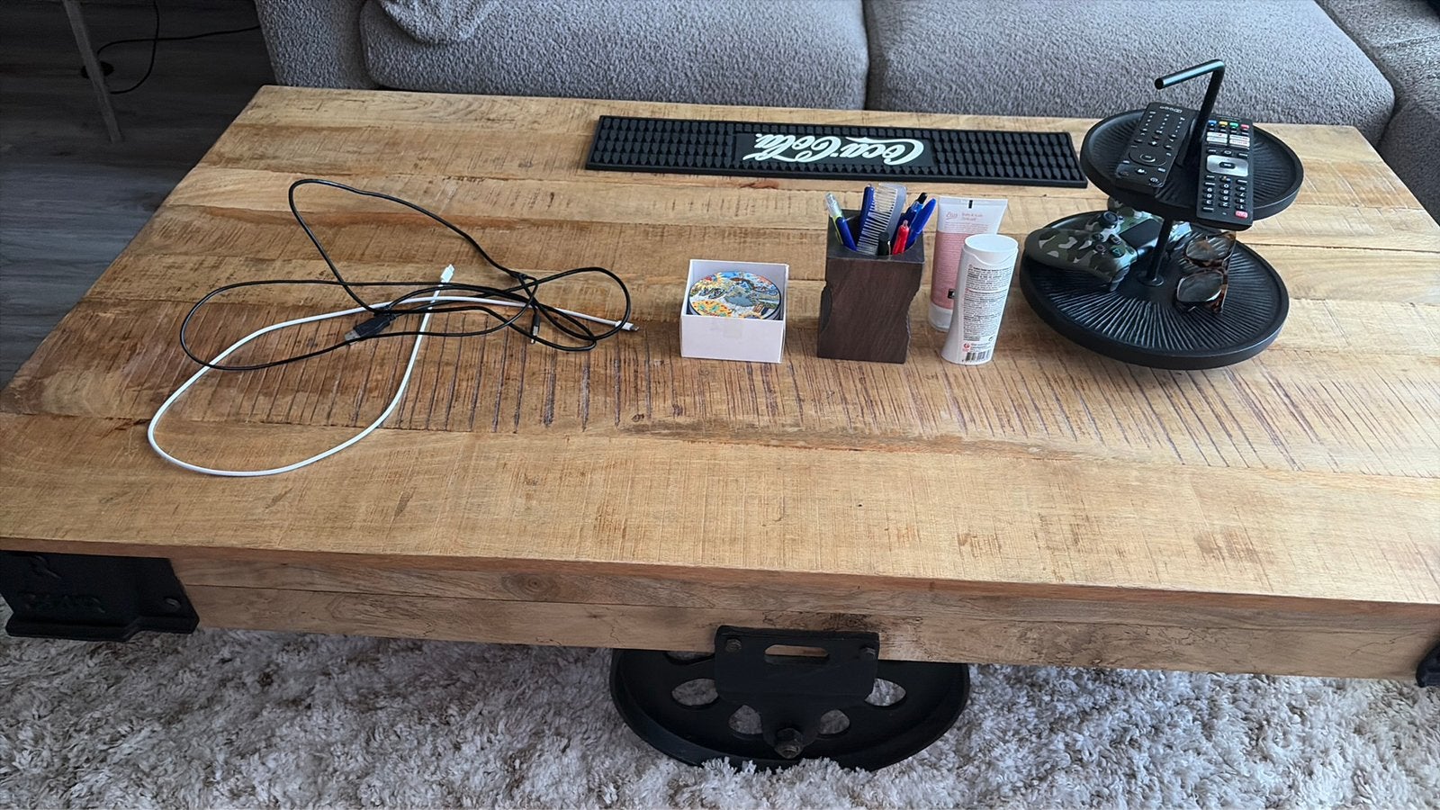 Industriële mangohout salontafel, Ophalen, 100 tot 150 cm, 50 tot 100 cm, Zo goed als nieuw