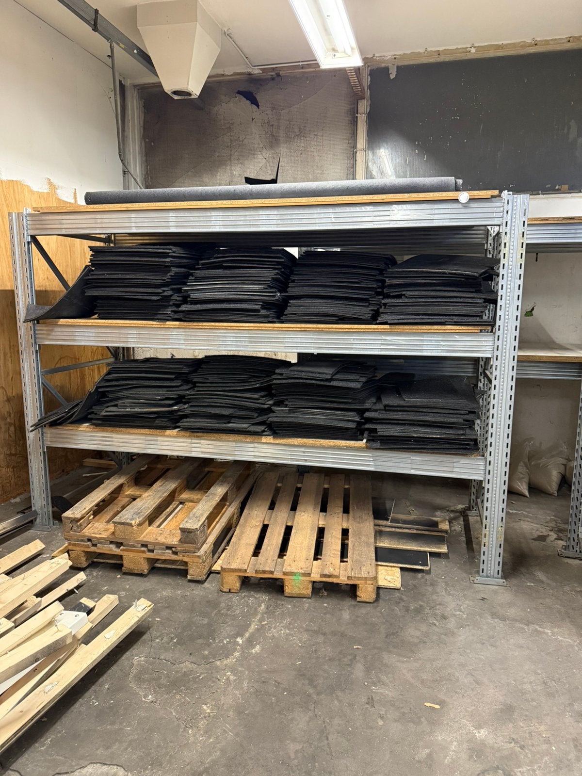 Stelling te koop, Ophalen