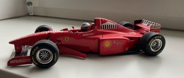 Ferrrari F310B launchmodel - Schumacher - 1997, Ophalen, Zo goed als nieuw, Auto, MiniChamps