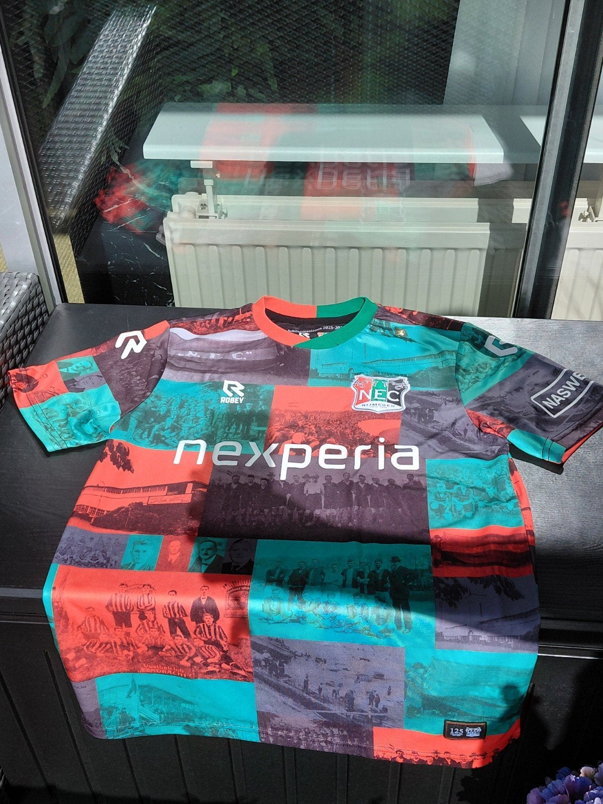 NEC Nijmegen Jubileumshirt 2025-2026 Maat M, Maat 38/40 (M), Meerkleurig, Overige typen, Ophalen of Verzenden