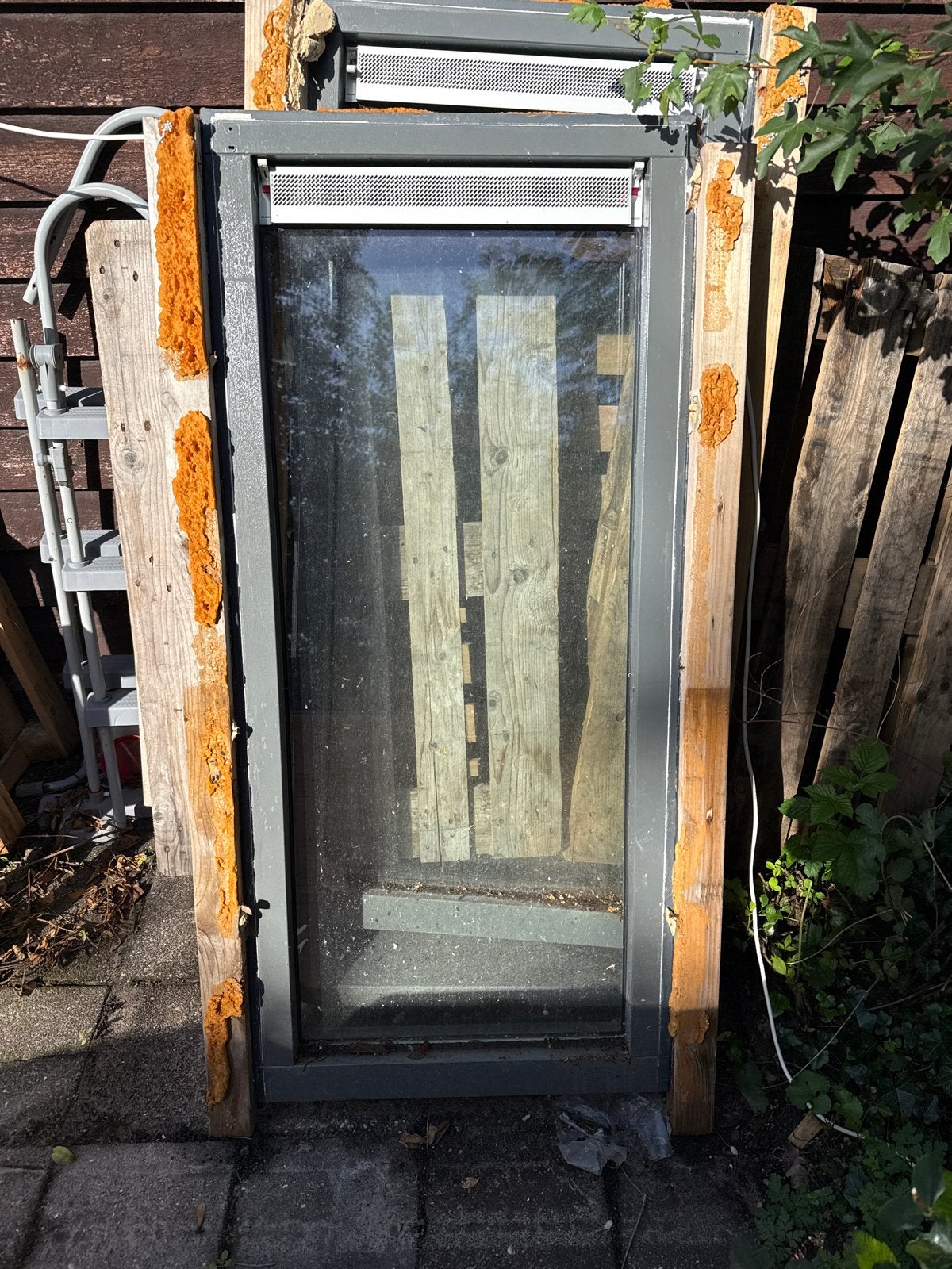 Gebruikte kozijnen met dubbelGlas en Ventilatie, Ophalen, Gebruikt, Minder dan 75 cm, Raamkozijn