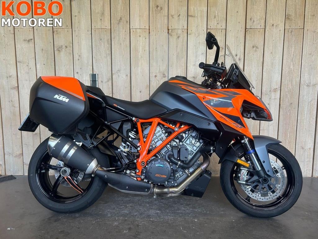 KTM 1290 SUPERDUKE GT (bj 2022), Motoren, Motoren | KTM, 2 cilinders, KTM, Motorrijbewijs A, Bedrijf