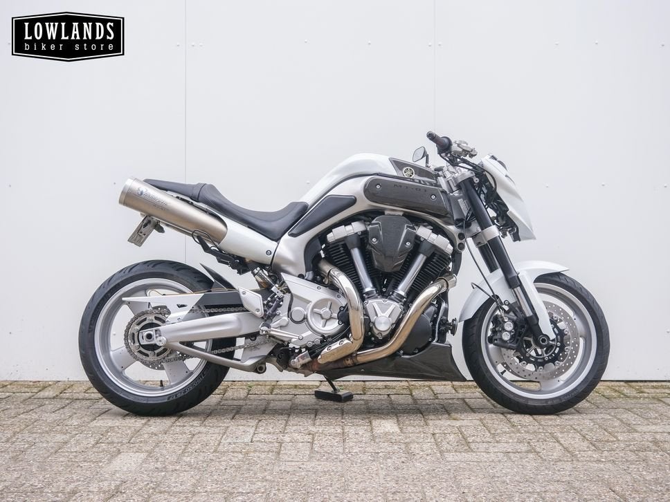 YAMAHA MT 01 (bj 2006), 2 cilinders, 1670 cc, Motorrijbewijs A, Bedrijf