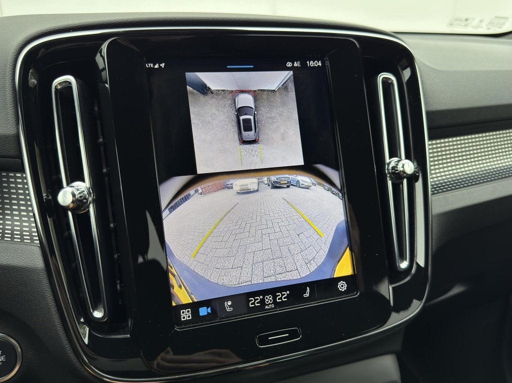 Volvo XC40 2.0 B3 Plus Dark| 360 camera|Elek.verstelbare voo, Gebruikt, 4 cilinders, 1969 cc, 163 pk