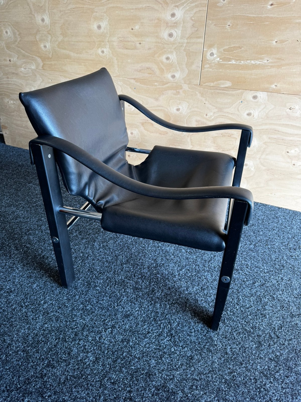 ARKANA SAFARI CHAIR BY MAURICE BURKE 60’s design, Ophalen, Kunststof, Gebruikt, Zwart