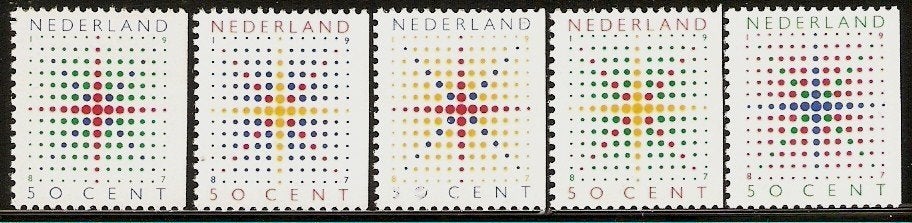 Nederland 1391-1395 serie rechts ongetand decemberzegels., Postzegels en Munten, Postzegels | Nederland, Verzenden, Postfris