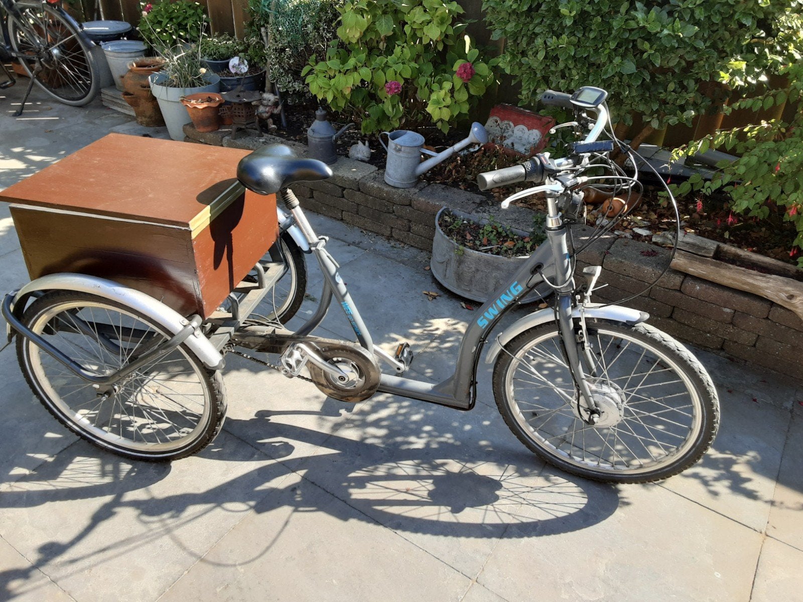 Elektrische driewielfiets met swing functie, Fietsen en Brommers, Fietsen | Driewielfietsen, Ophalen