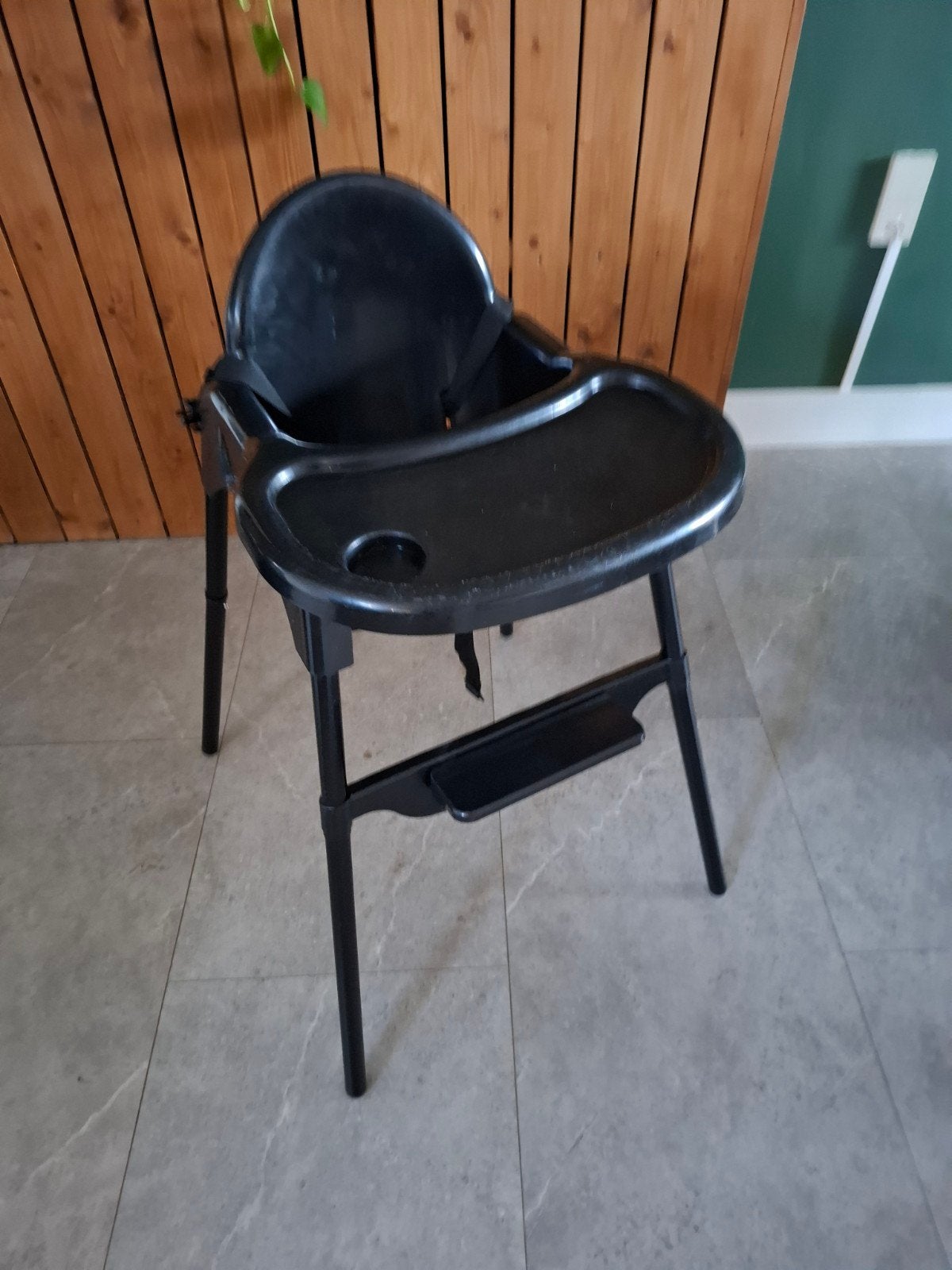 Zwarte kinderstoel, Ophalen, Gebruikt, Meegroeistoel, Afneembaar eetblad