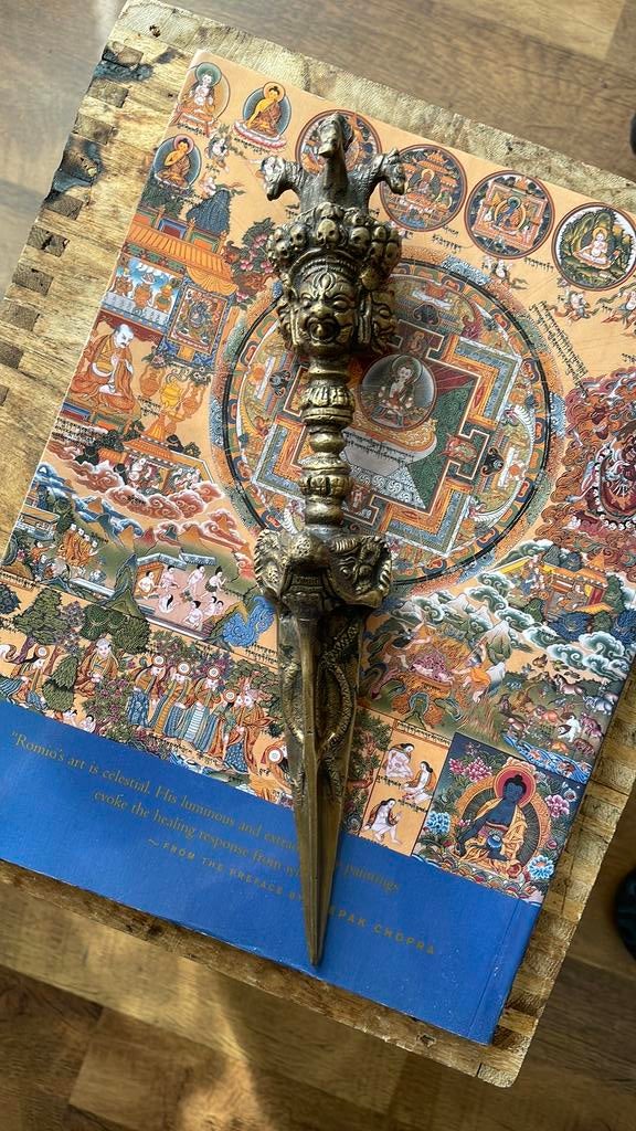Phurbic dorje dagger 3 faced, Antiek en Kunst, Verzenden