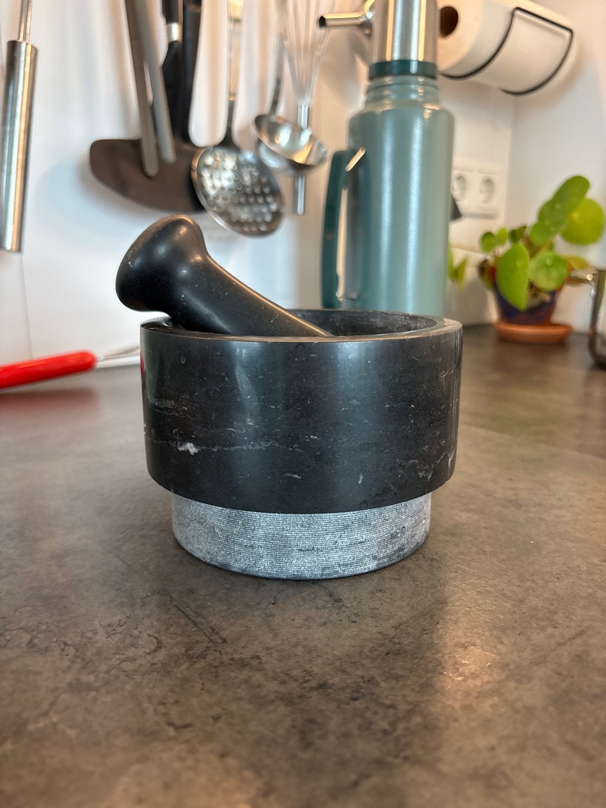Zware mooie vijzel met stamper - Zwart natuursteen, Ophalen, Overige typen, Zo goed als nieuw, Zwart