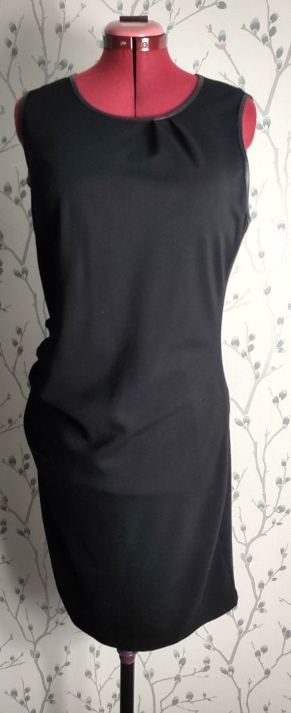 TRAMONTANA Zwart Jurkje maat XL, Kleding | Dames, Tramontana, Zwart, Maat 46/48 (XL) of groter, Ophalen of Verzenden