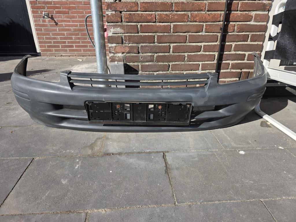 Toyota Starlet 1996 voor- en achterbumper set – origineel, Auto-onderdelen, Ophalen, Voor, Toyota, Bumper