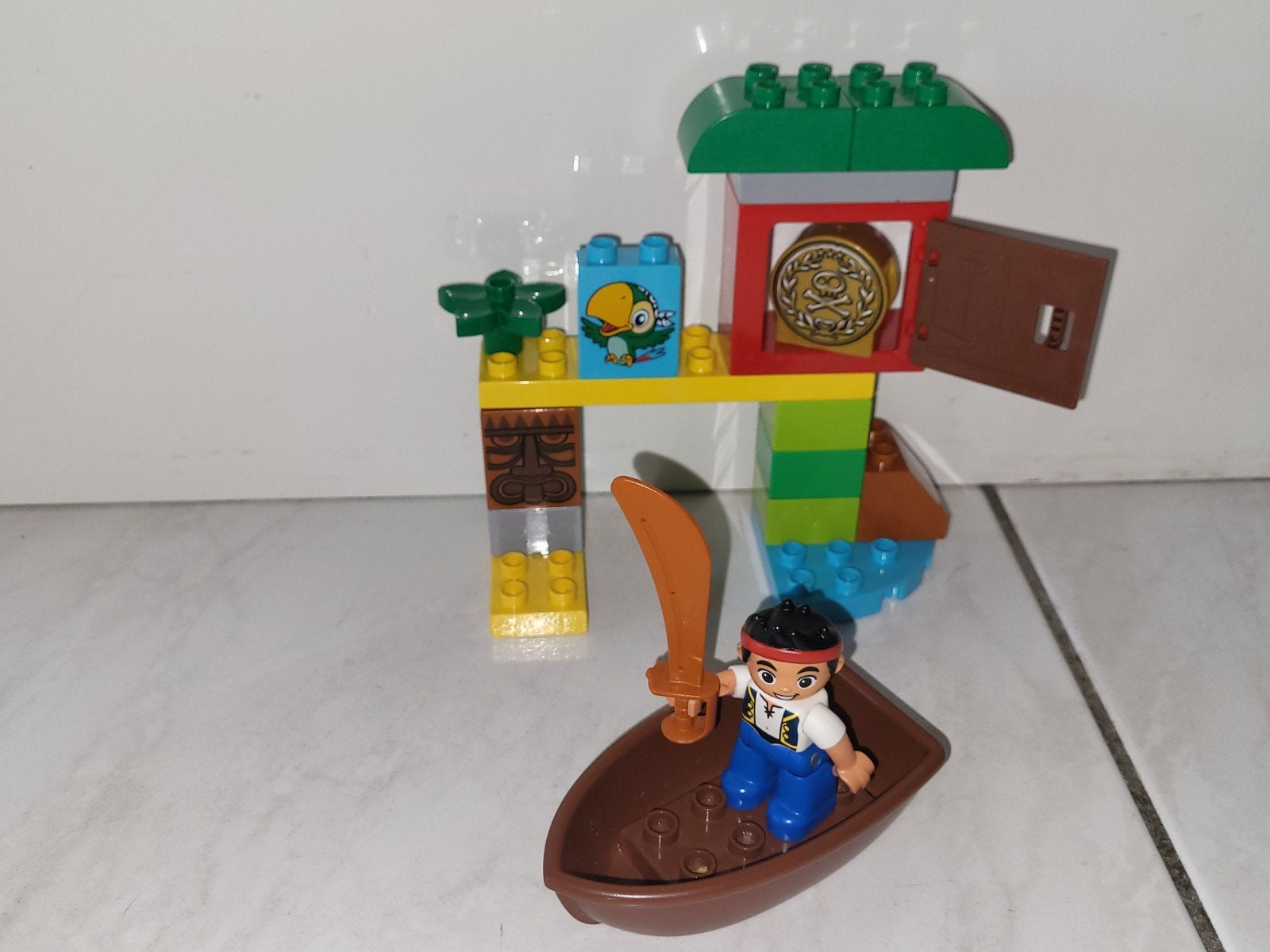 Duplo Disney Jake piraat met bootje, Gebruikt, Ophalen of Verzenden, Duplo, Duplo