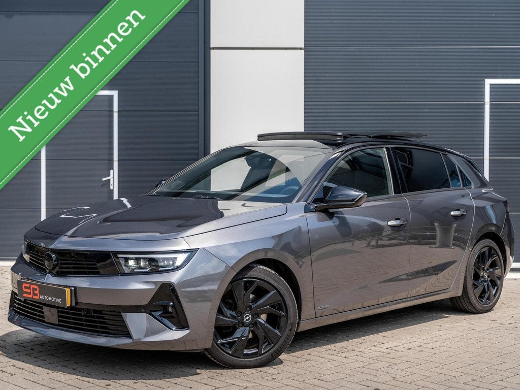 Opel Astra 1.2 Turbo Ultimate 360 Cam|Stuurverw|Pano|BOMVOL!, Auto's, 1199 cc, Leder en Stof, 3 cilinders, 131 pk