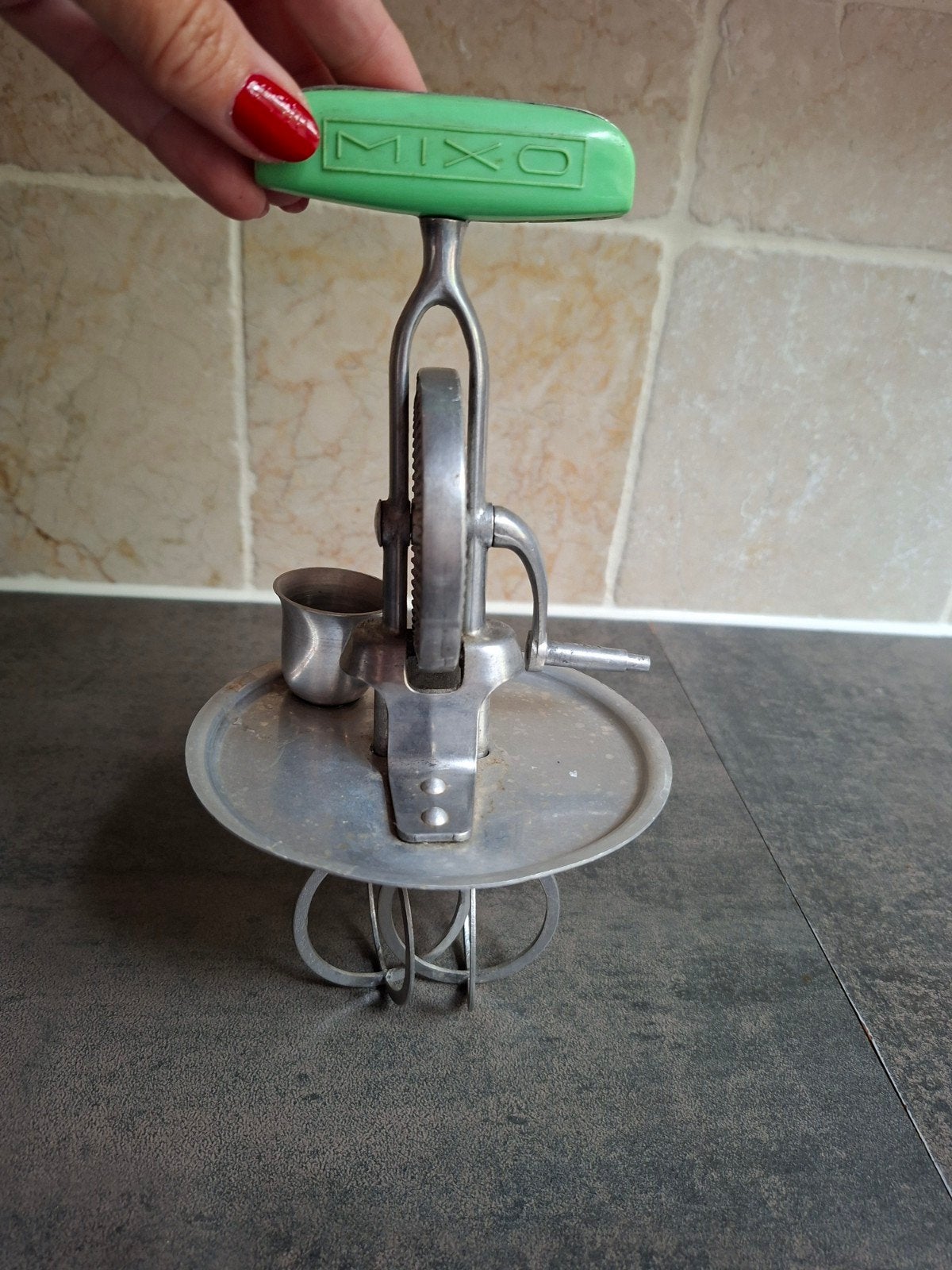 Vintage Mixo handmixer - Retro keukenapparaat., Ophalen of Verzenden