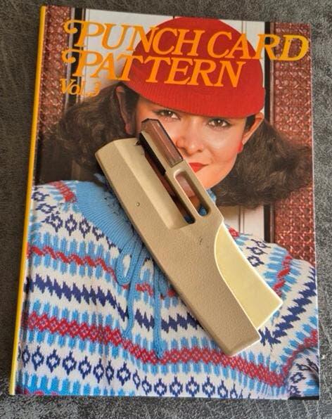 Brother Ponskaart Patroon Boek Vol.3 met ponstang, Hobby en Vrije tijd, Ophalen of Verzenden, Gebruikt, Overige typen