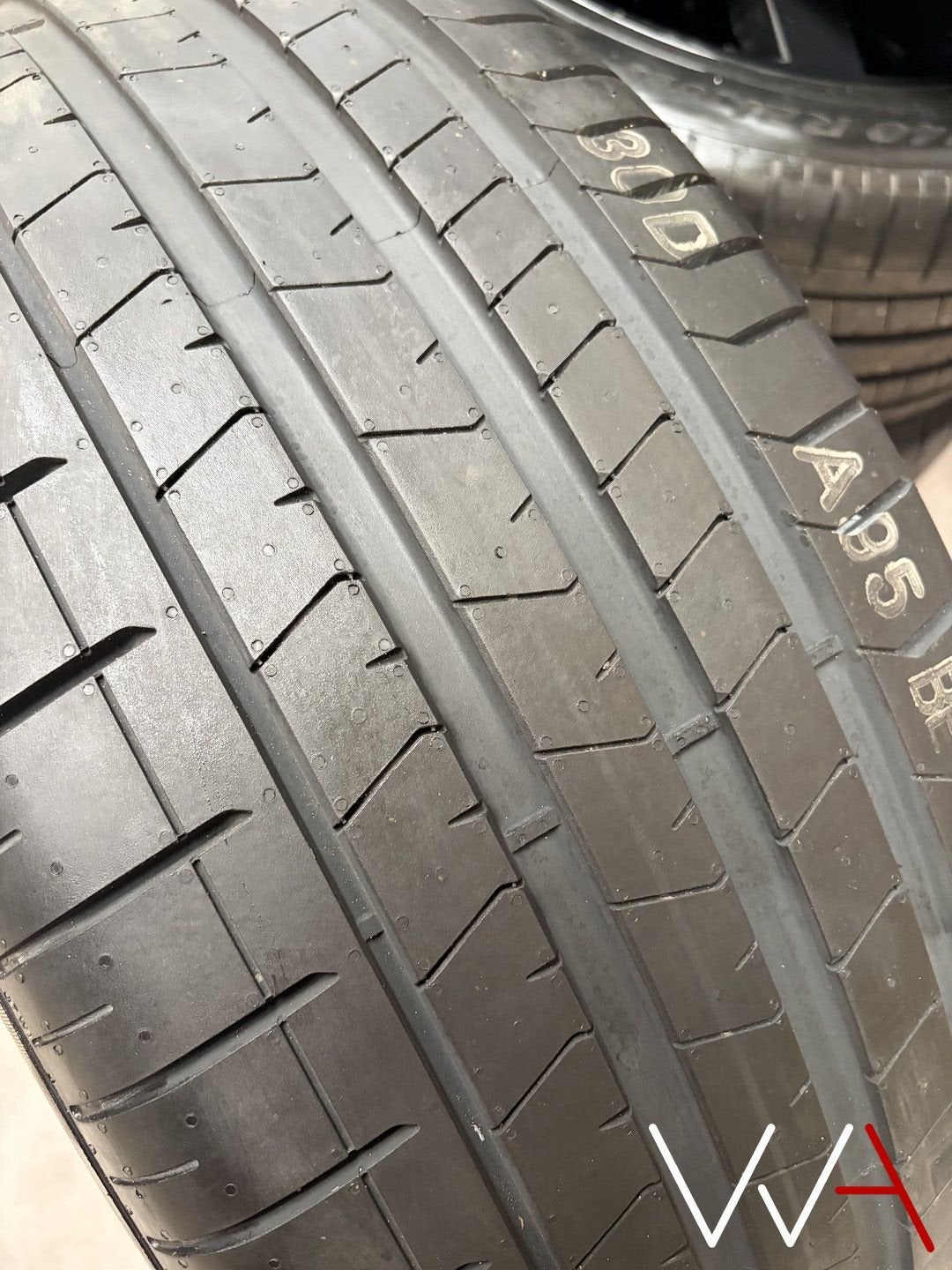 21'' Volkswagen Touareg CR7 Suzuka velgen 2025 BTW set, Gebruikt, -, -, Banden en Velgen