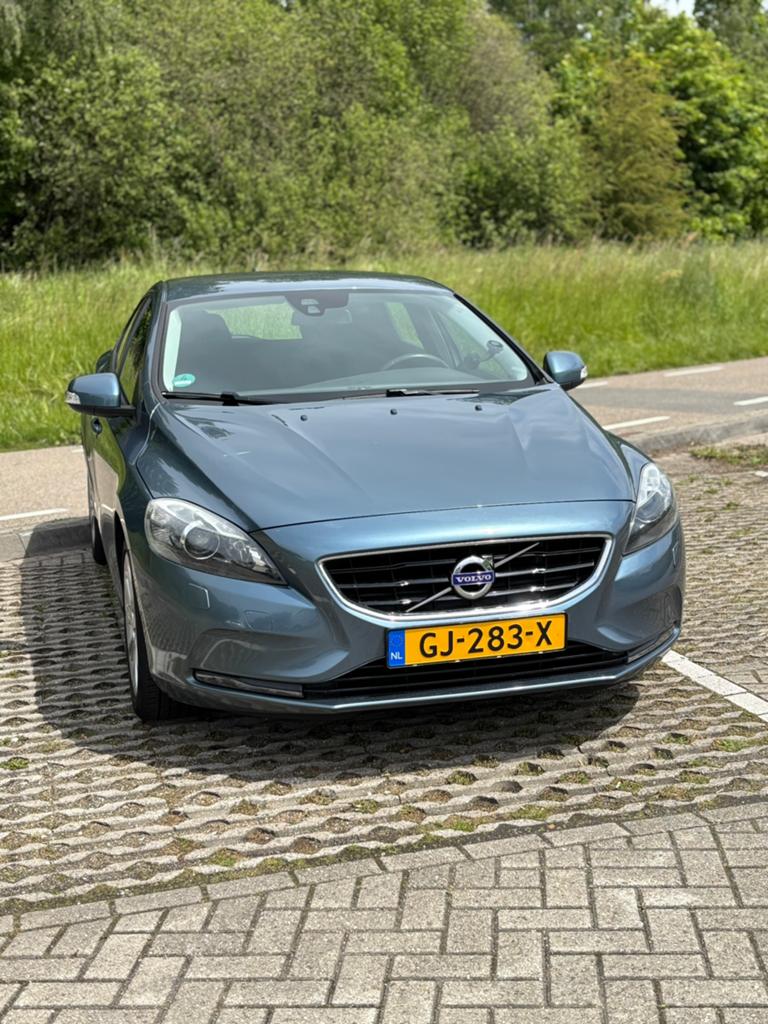 Volvo V40 1.6 T2 120PK 2013 Blauw, Auto's, Volvo, Voorwielaandrijving, 1596 cc, 4 cilinders, Blauw