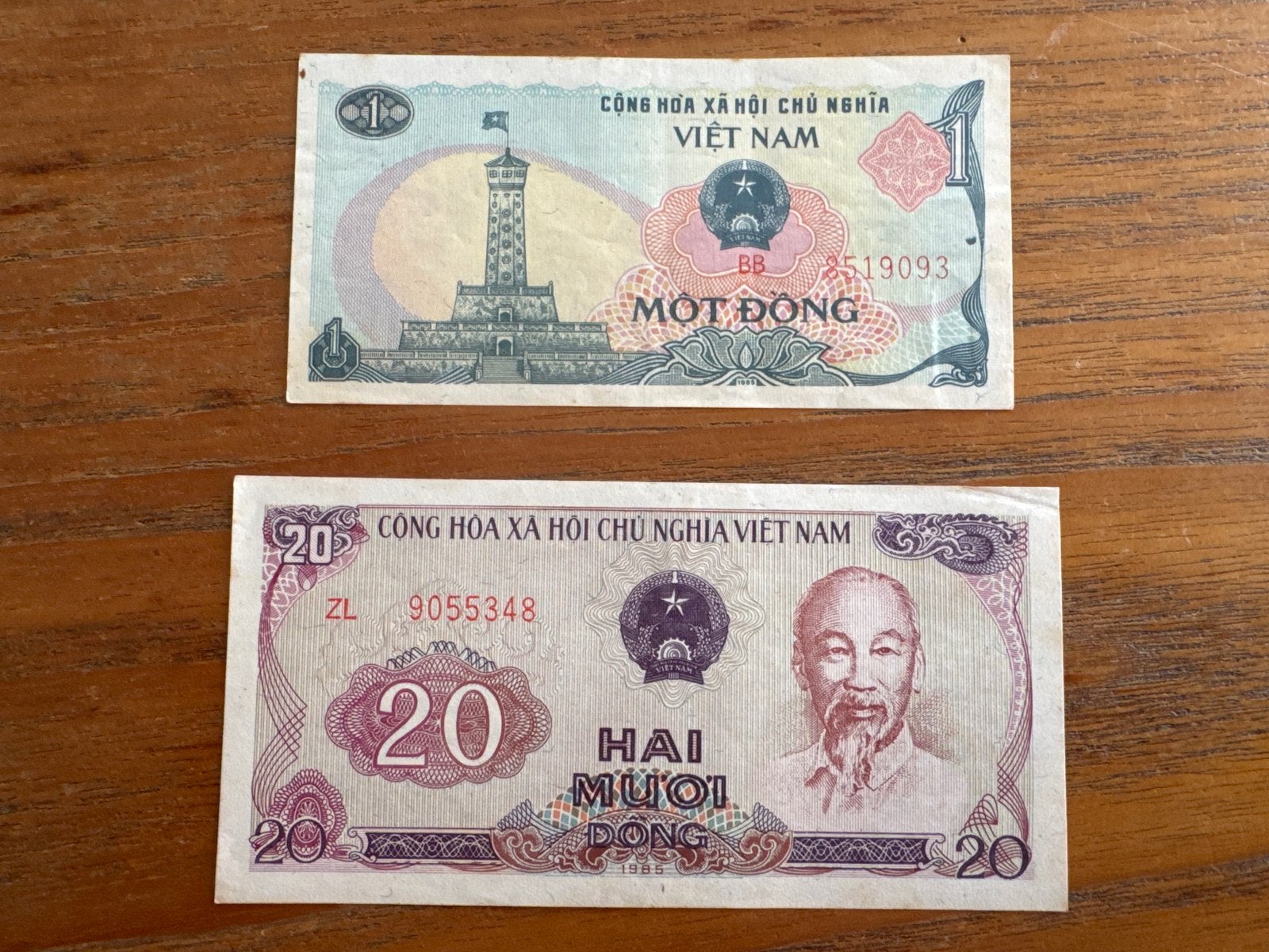 Vietnamese bankbiljetten: 1 en 20 Dong, Ophalen of Verzenden, Zuidoost-Azië, Setje