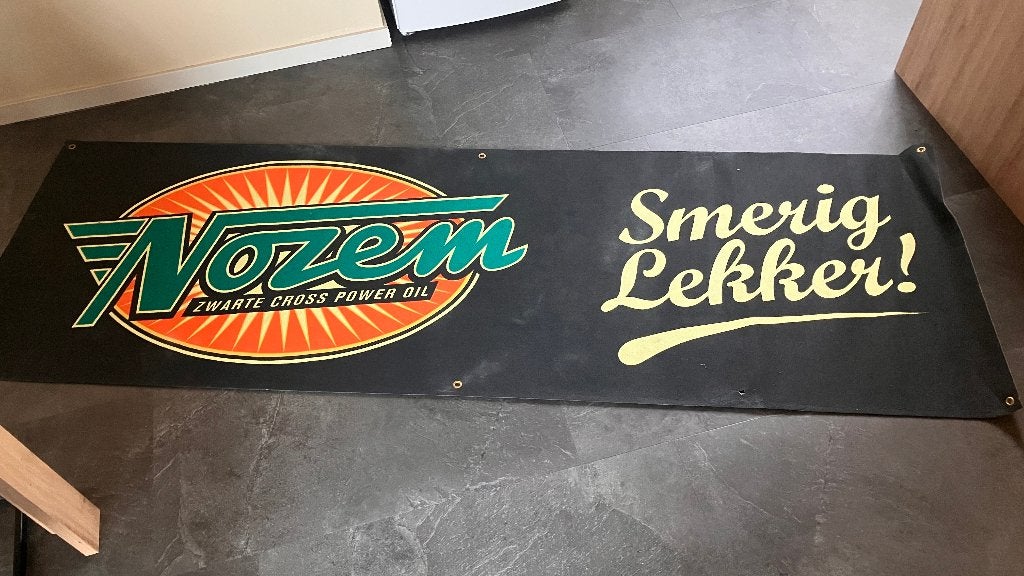 Spandoek Nozem, Zwarte Cross Power Oil, Smerig lekker, Ophalen of Verzenden, Gebruikt, Reclamebord
