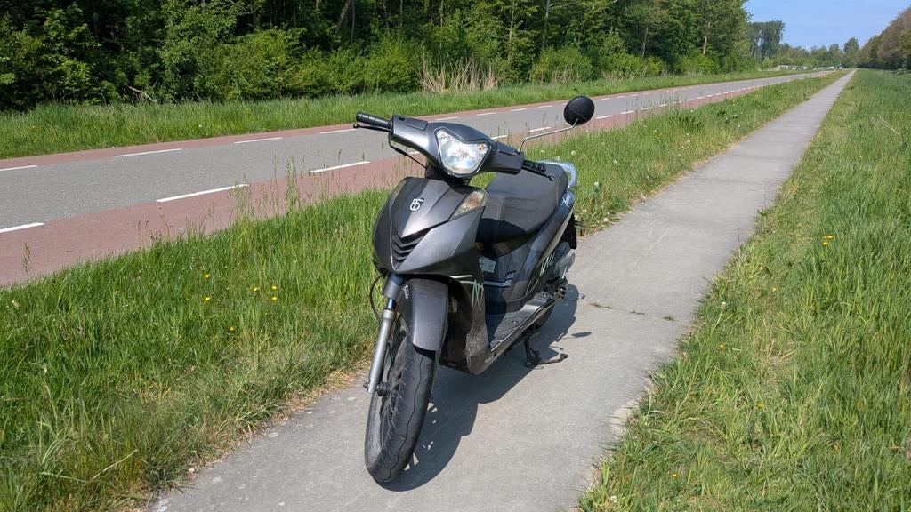 BTC Trevis Opknap Scooter - Grijs, Fietsen en Brommers, Ophalen, Gebruikt, Overige typen, Overige merken