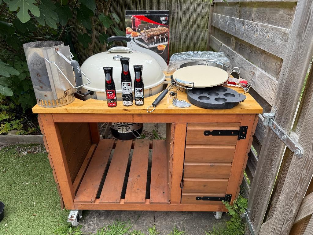 Weber buitenkeuken BBQ GBS 57 CM inclusief accessoires, Ophalen, Weber, Houtskool, Zo goed als nieuw