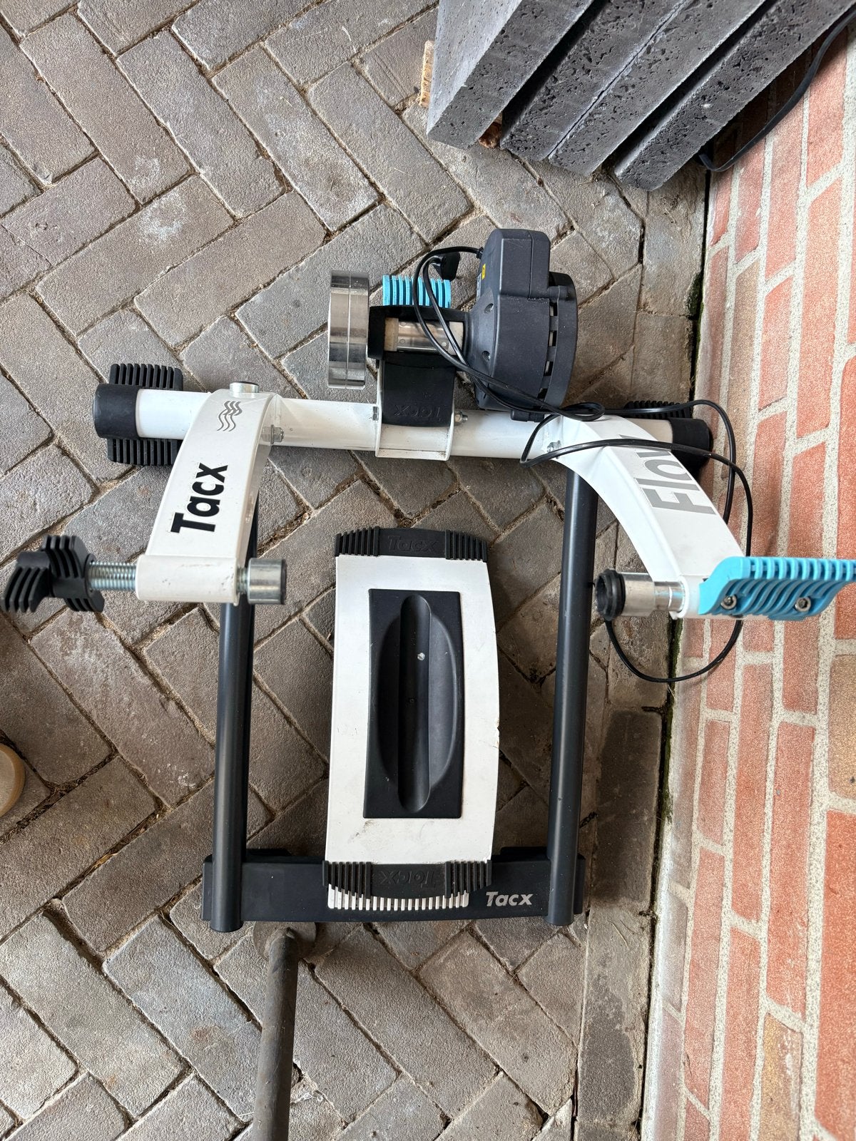 Tacx Flow Fietstrainer met trainerband, Fietsen en Brommers, Ophalen, Gebruikt, Overige typen, Kunststof