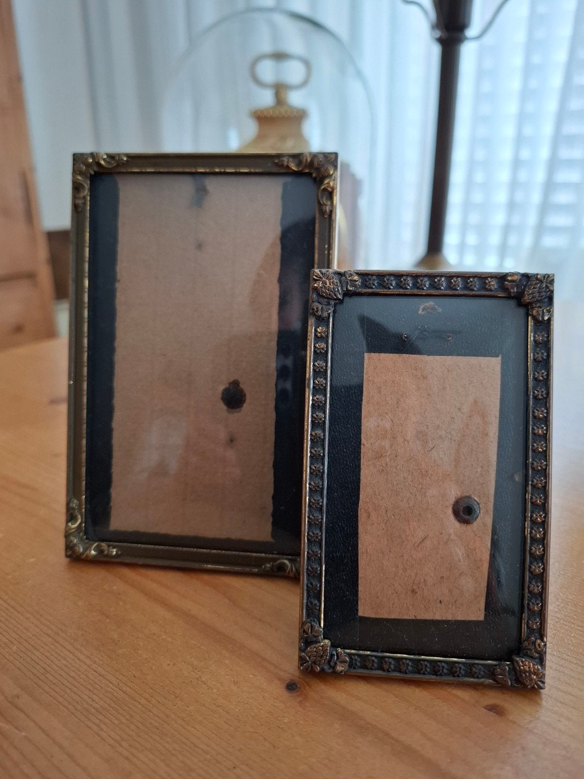 2 antieke fotolijstjes bol glas, Ophalen of Verzenden