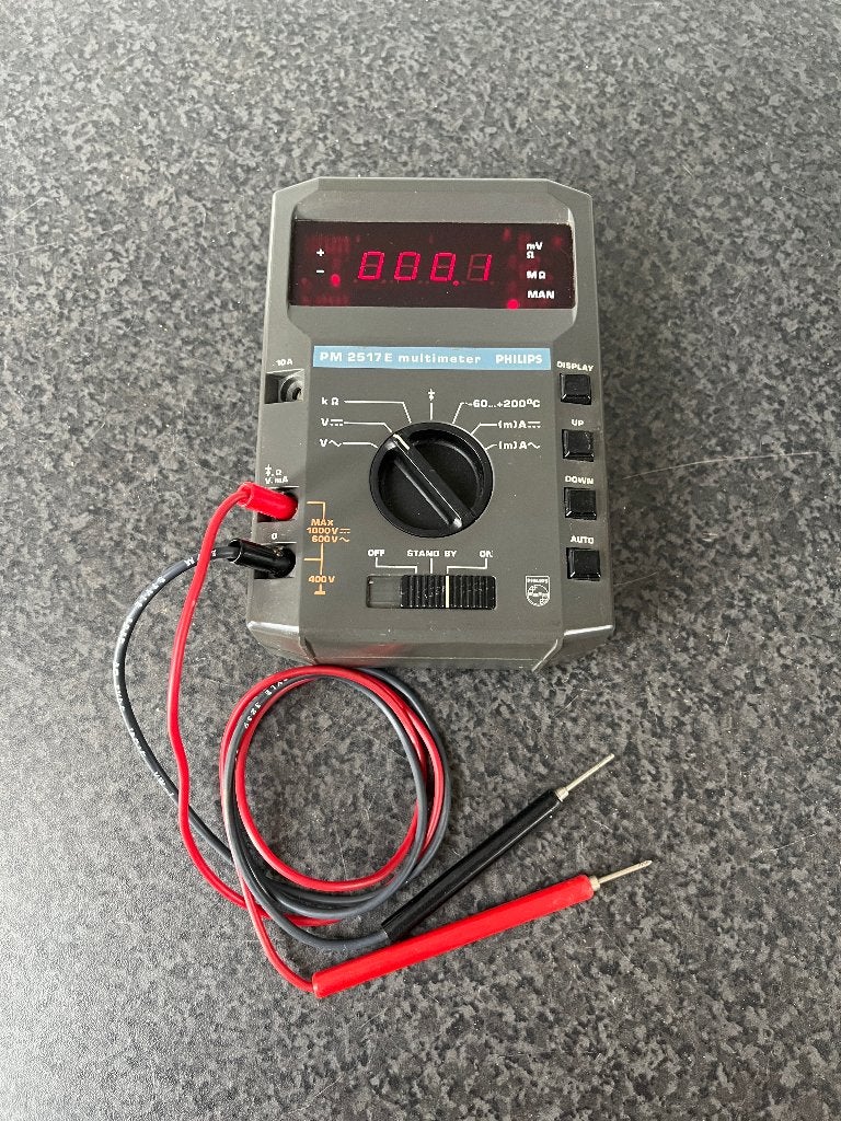 Nette en werkende Philips PM2517E multimeter / volt meter ., Doe-het-zelf en Verbouw, Meetapparatuur, Gebruikt, Multimeter, Ophalen of Verzenden