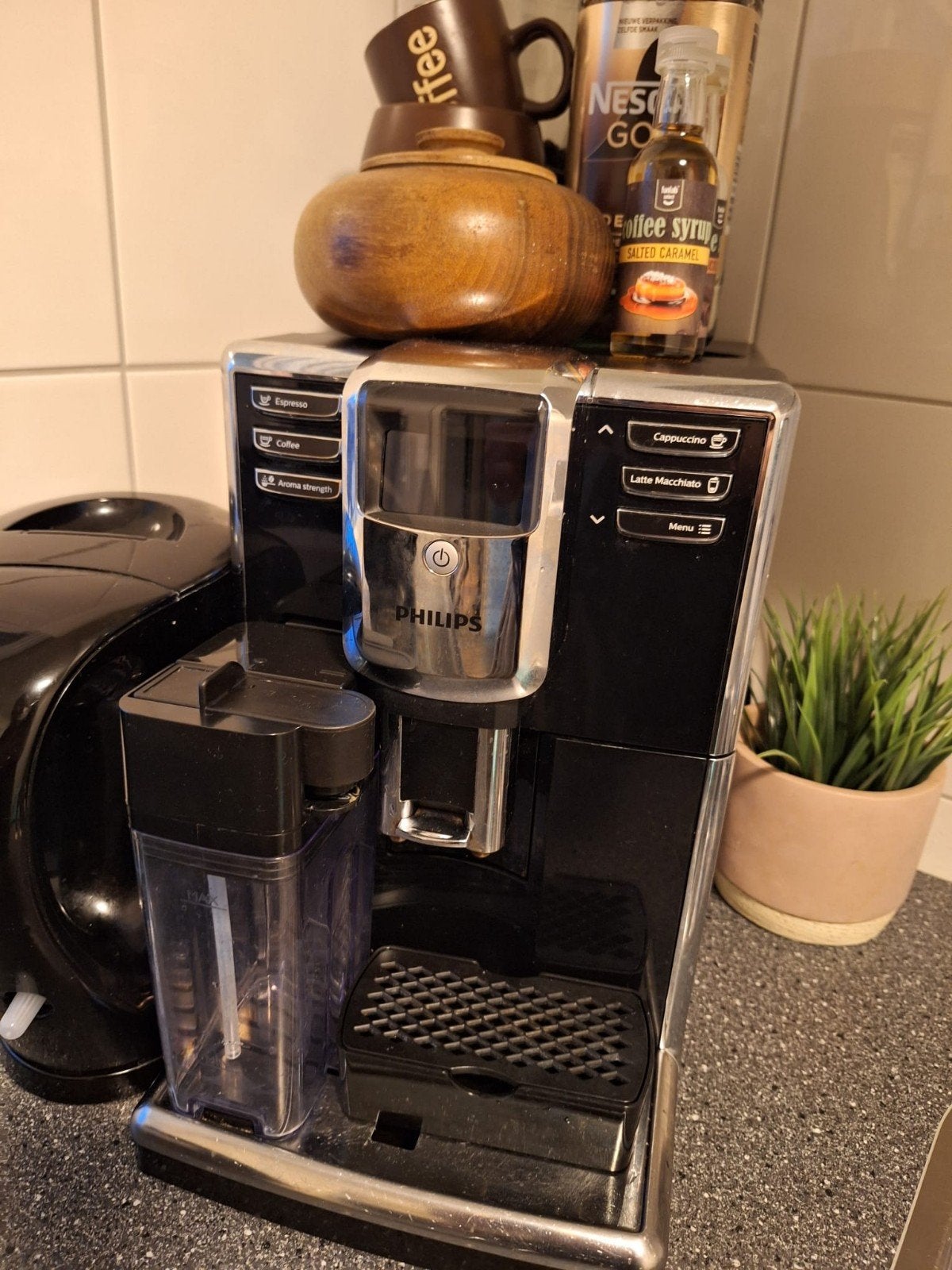 Philips Koffiemachine - Volautomatisch Espresso Apparaat, Gebruikt, Espresso apparaat, 4 tot 10 kopjes, Afneembaar waterreservoir