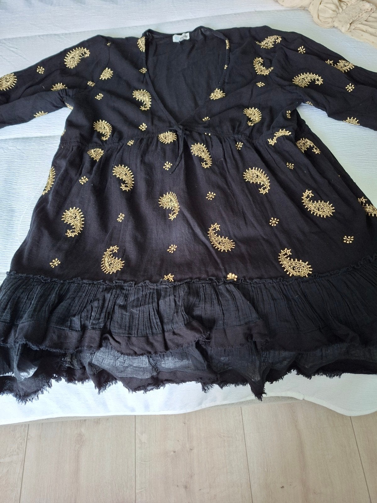 Ibzmode Zwart Jurkje met Gouden Borduurwerk XL/XXL, Kleding | Dames, Jurken, Ibzmode, Zwart, Maat 46/48 (XL) of groter, Ophalen of Verzenden