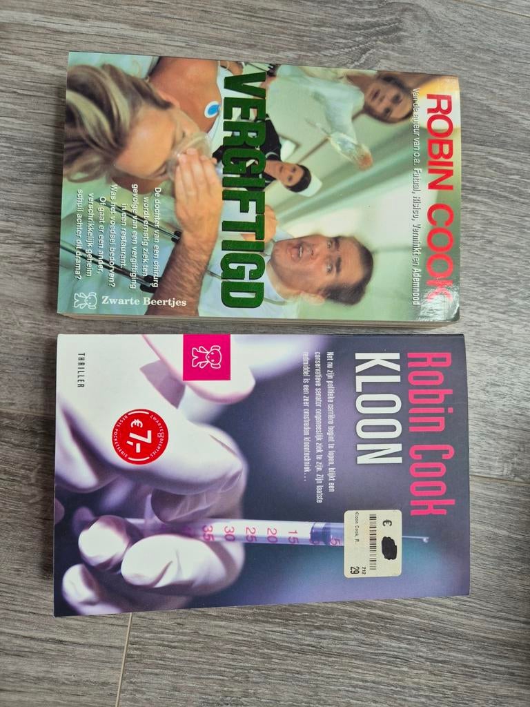 Robin Cook: Vergiftigd & Kloon (thriller set), Ophalen of Verzenden, Nieuw, Robin Cook, Nederland