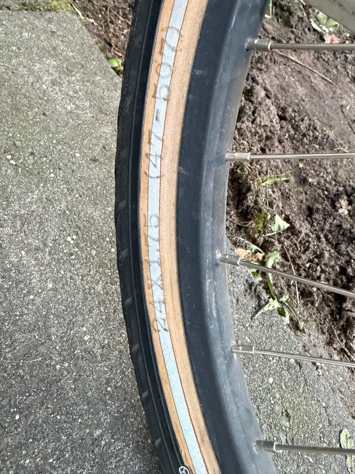 Foto 8 van Cortina U4 24 inch meisjesfiets met 3 versnellingen