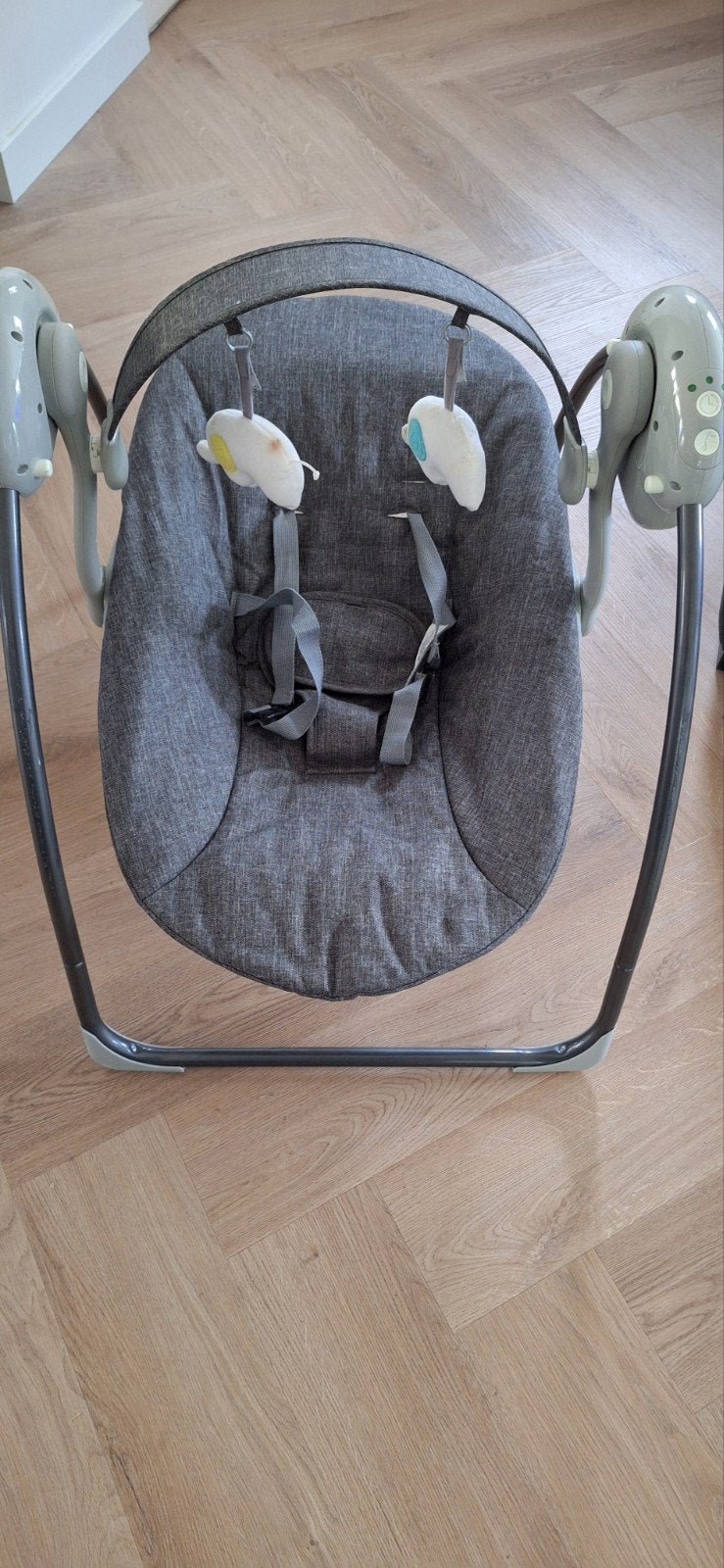 elektrische schommelstoel baby xadventure, Schommelstoel, Met gordel(s) of riempje(s), Zo goed als nieuw, Ophalen