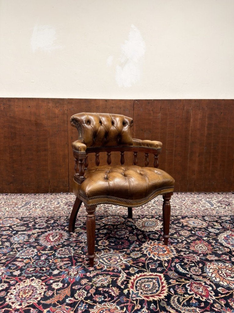 Klassiek Engels Chesterfield Bureaustoel, Ophalen