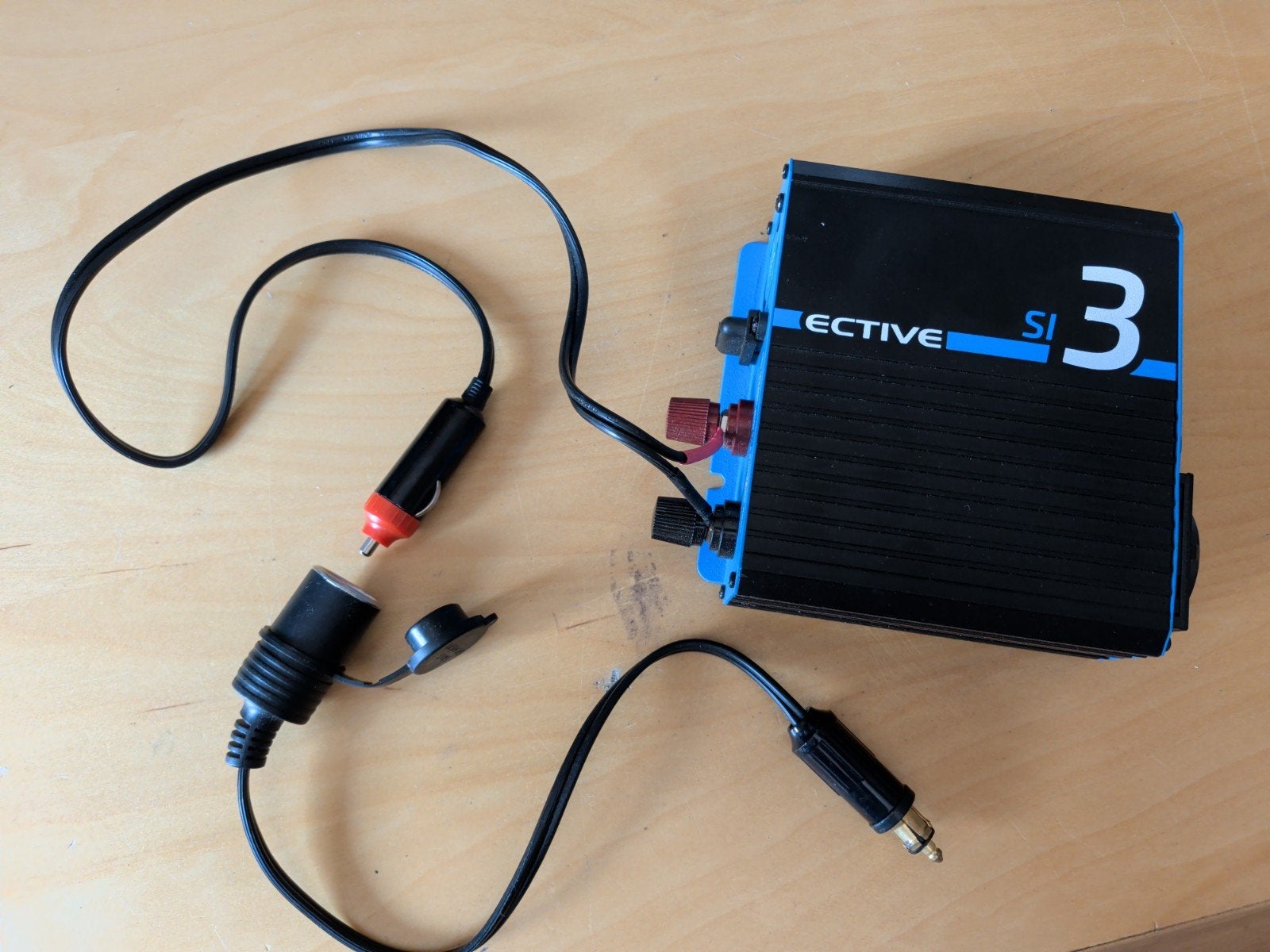 Ective SI3 Omvormer 12V naar 230V - 300W incl kabels, Ophalen of Verzenden, Universele onderdelen