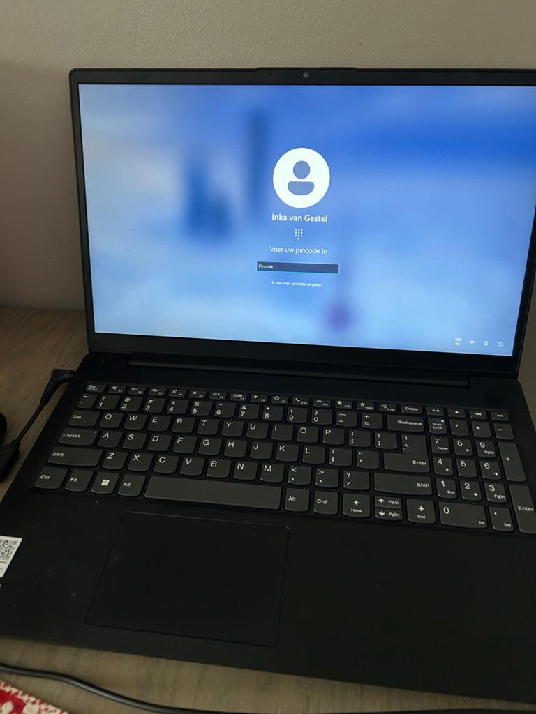 Lenovo V15 G2 IJL Laptop - 4GB RAM, 256GB SSD, incl. oplader, Computers en Software, Windows Laptops, Ophalen of Verzenden, Gebruikt