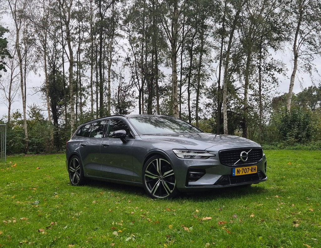 Volvo V60 B4 R-Design Mild Hybrid 2021 Grijs, Auto's, 1800 kg, Zwart, 4 cilinders, 1969 cc