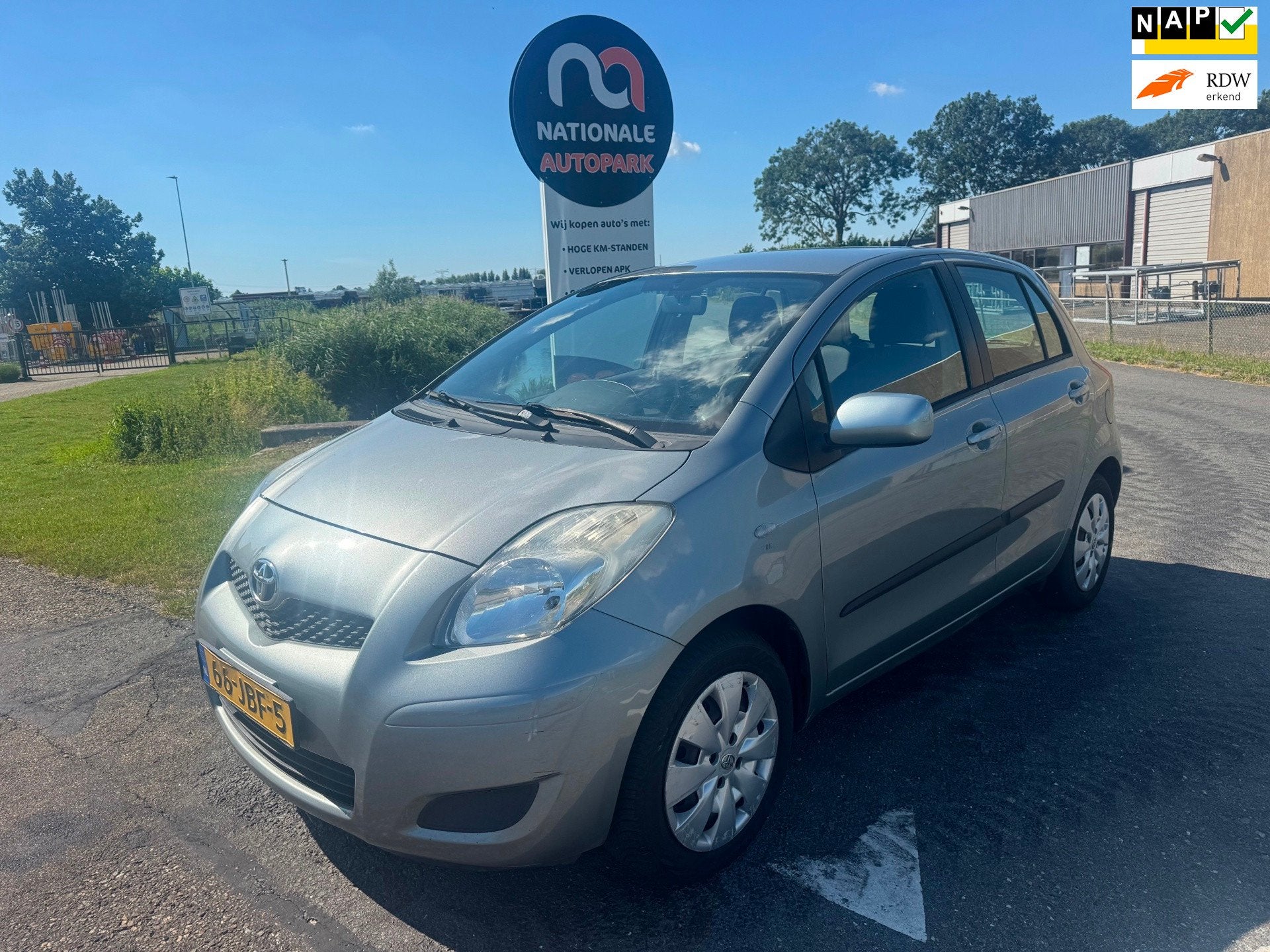 Toyota Yaris 2009 * 1.3 VVTi Aspiration * AUTOMAAT * APK * E, 101 pk, 750 kg, Bedrijf, 550 kg