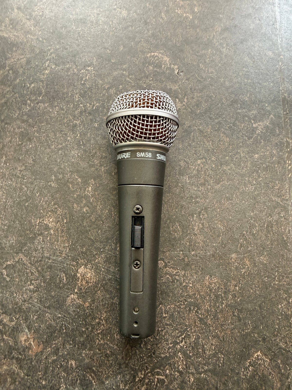 Shure SM58 Zangmicrofoon met schakelaar, Ophalen of Verzenden, Gebruikt, Zangmicrofoon