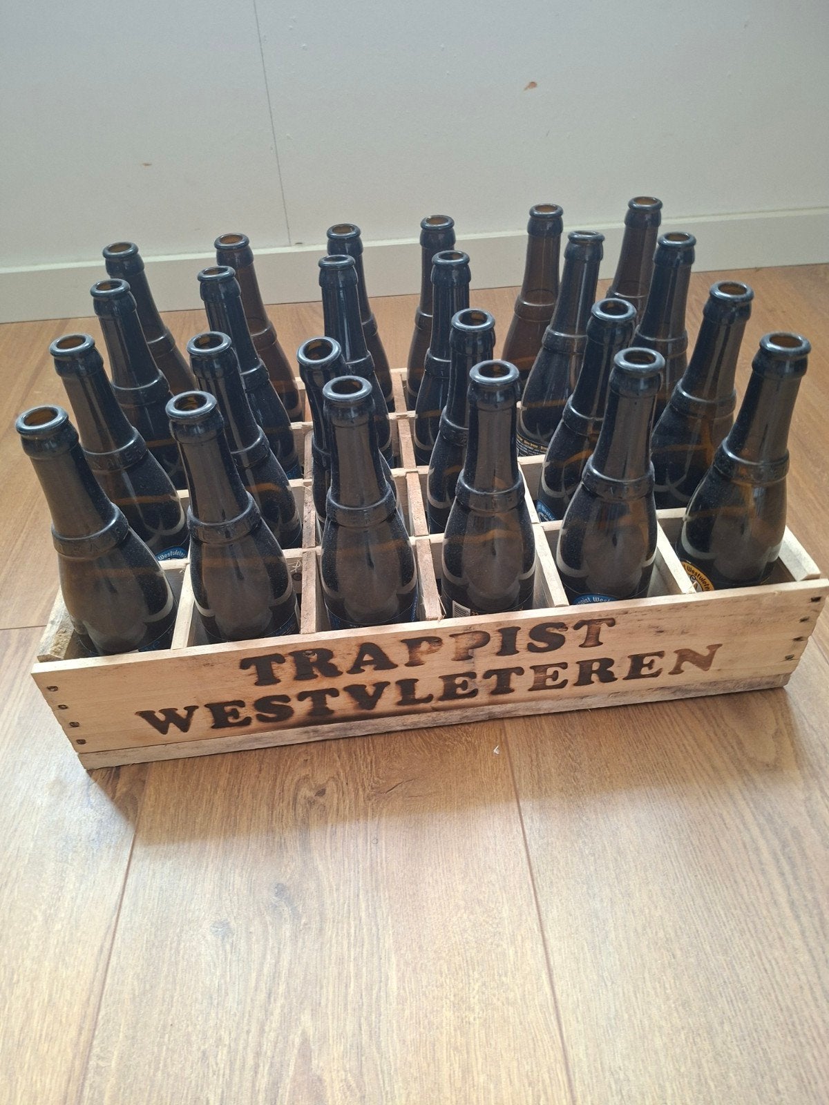 Westvleteren Trappist bierkrat met lege flessen, Huis en Inrichting, Gebruikt, Ophalen of Verzenden, Bruin, Vintage