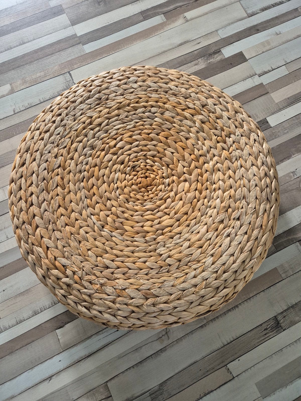 Rotan poef/voetenbank - Rond en stijlvol, Huis en Inrichting, Gebruikt, Bohemian, Natuurlijk, Landelijk, Riet of Rotan, Ophalen of Verzenden