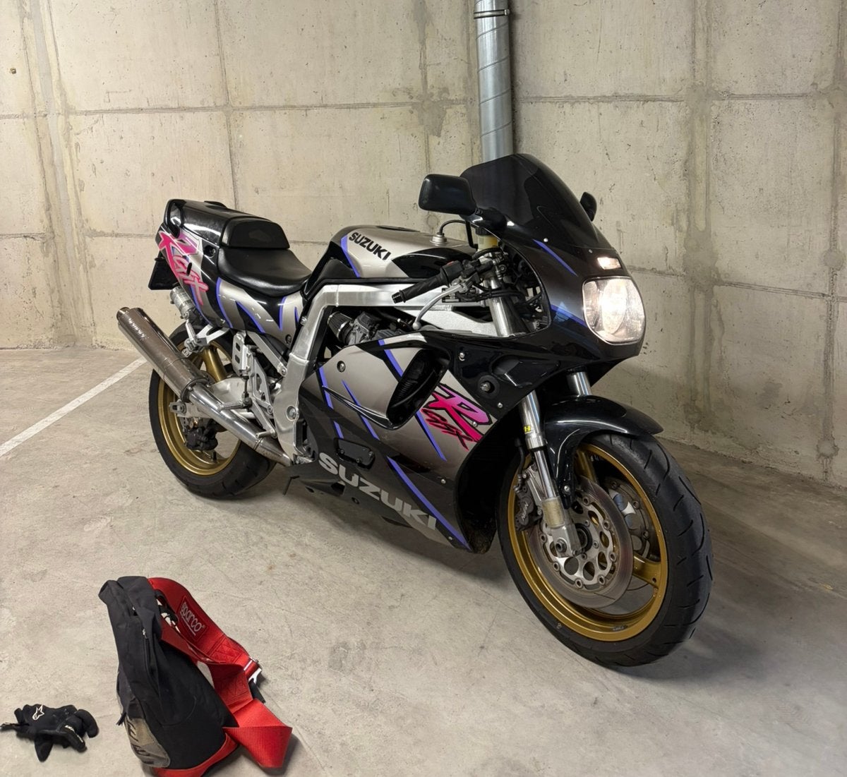 1992 Suzuki GSX-R 750 W, Motoren, 750 cc, Sportuitlaat, 4 cilinders, Motorrijbewijs A